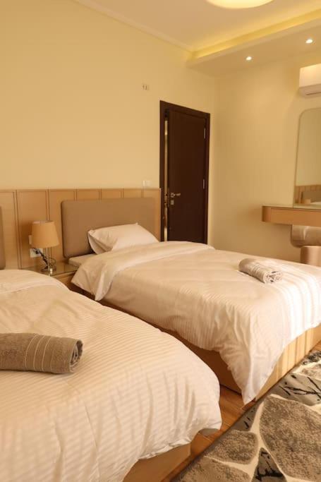 Luxury 2 Bedroom By A1 - 202 * Cairo