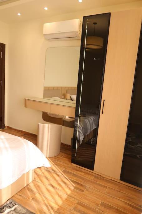 Luxury 2 Bedroom By A1 - 202 Apartment