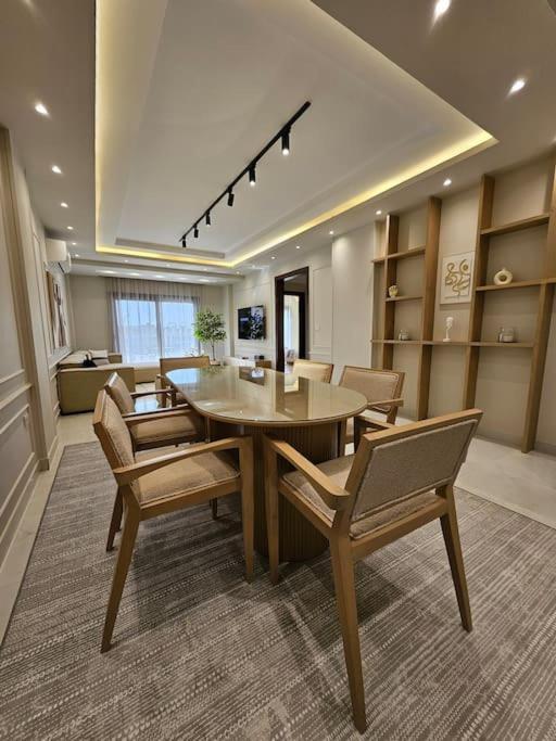 Apartment Luxury 2 Bedroom By A1 - 202 *
