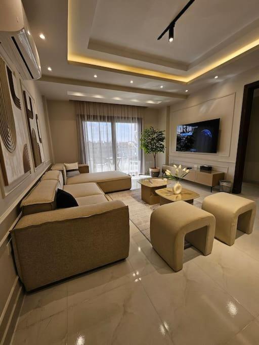 Luxury 2 Bedroom By A1 - 202 Apartment *